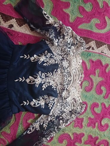 вечерние короткие платья со шлейфом: Вечернее платье, Пышное, Короткая модель, Фатин, С рукавами, 2XL (EU 44)