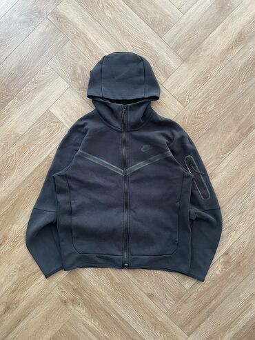 Спортивные костюмы: Мужской спортивный костюм, L (EU 40), Nike, Б/у, цвет - Черный, Самовывоз, Бесплатная доставка, Платная доставка