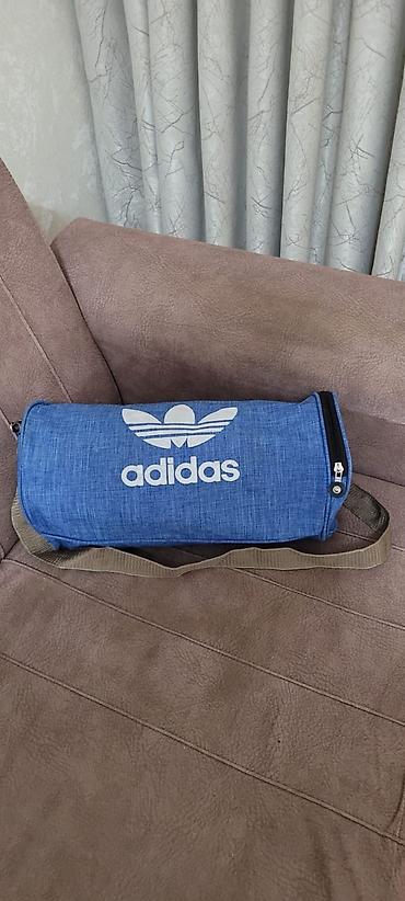 adıdas: Adidas loqolu silindrik çiyin çantası - Rəng: mavi - Forma: silindrik — 1