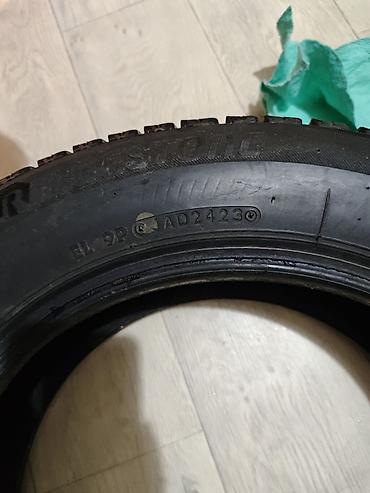 продаю резина: Зимние шины Bridgestone (липучка), комплект из 2 шт. Отличное — 2