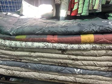 bed sheets: Одеяла и пледы — широкий выбор расцветок и фактур - Мягкие стёганые — 2