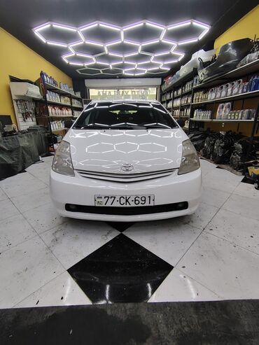 Toyota: Toyota Prius: 1.5 l | 2008 il Hetçbek