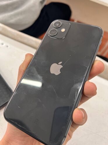 Apple iPhone: IPhone 11, Б/у, 128 ГБ, Черный, Чехол, 76 % — 6