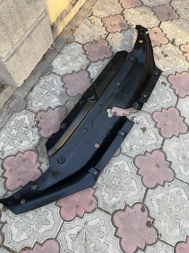 1000: Защита днища Toyota, 2018 г., Б/у, Оригинал — 2
