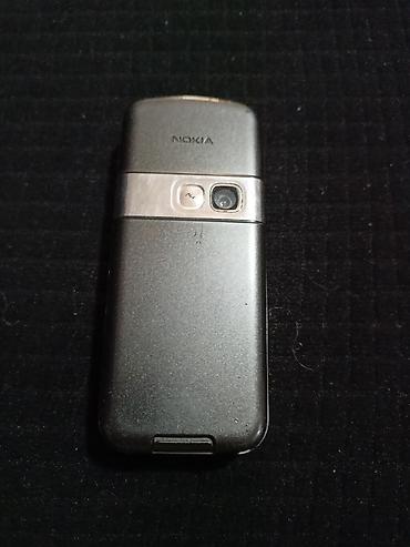 mali blender: Nokia klasični mobilni telefon sa fizičkom tastaturom - Model iz — 3