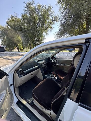 low ll: Toyota Altezza: 2003 г., 2 л, Автомат, Бензин, Седан — 5