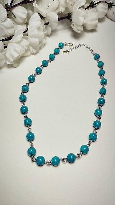 din 3990: Ogrlica sa tirkiznim perlama - Elegantna ogrlica izrađena od niza — 1