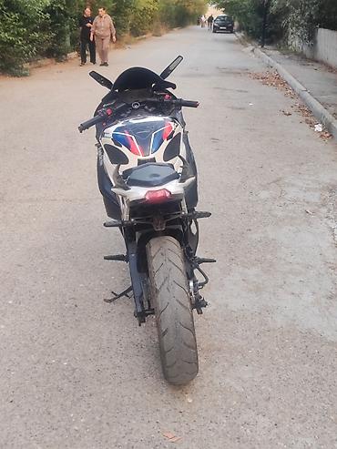 elektrikli moped satışı: Sport motosiklet – RR üslubunda, qara-ağ gövdə, trikolor — 3