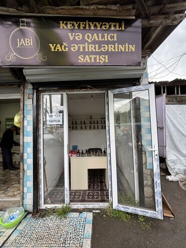 Kommersiya daşınmaz əmlakının satışı: Obyekt satılır,bazarda gediş-gəliş ən aıx olan yerdədi. İş çox yaxşı