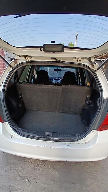 bud e9: Honda Fit: 2002 г., 1.3 л, Автомат, Бензин, Хэтчбэк — 7