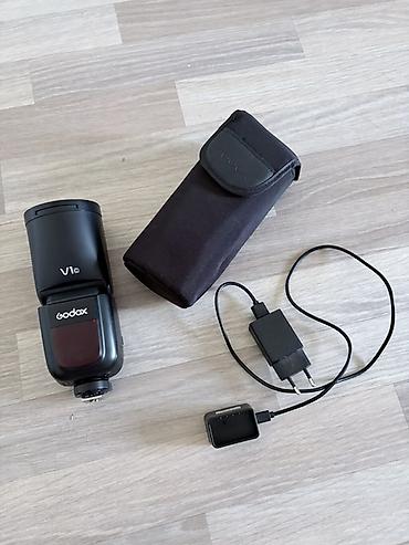 Вспышка Godox V1C для камер Canon Почти новая, в исполнении была 4