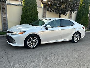 камбой: Toyota Camry: 2020 г., 2.5 л, Автомат, Гибрид, Седан — 3