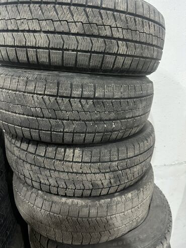 шини на трактор: Шиналар 185 / 60 / R 15, Кыш, Колдонулган, Комплект, Жеңил унаалар, Жапония, Bridgestone