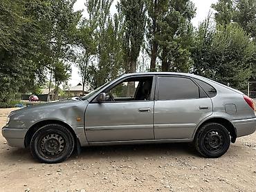 golf 4 1.9 tdi: Серебристый хэтчбек 5‑дверный. Основные особенности: - Компактный — 3