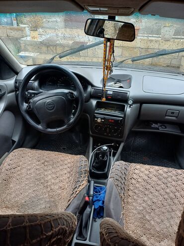 Opel: Opel Astra: 1.6 l | 1995 il 6500000 km Sedan — 7