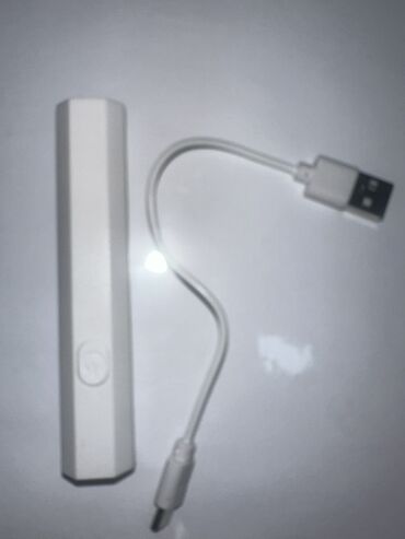 Инструменты и тележки для инструментов: Те самые двухсторонные формачкии Набор материалов для маникюра: - — 10