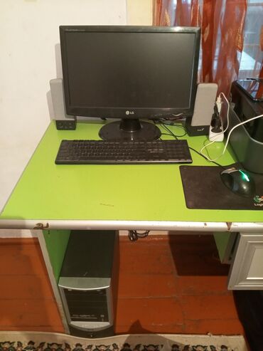 gaming laptop qiymetleri: LG monitoru, klaviatura, Genius dinamikləri, Logitech maus və sistem