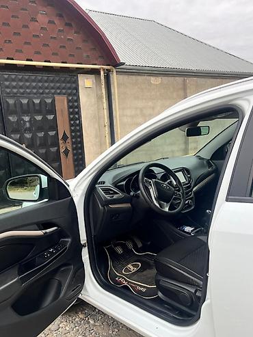 jac t8 ehtiyat hisseleri: Lada Vesta SW Cross, ağ rəng, universal kuzov. Texniki və dizayn — 4