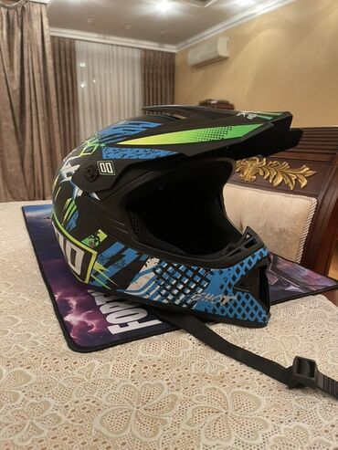 Full Face razmer L,istifade olunmayib