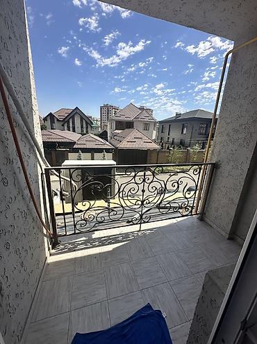 ломоносова: 1 комната, 46 м², ул. Ахунбаева / Бакаева 2 этаж, Евроремонт — 6