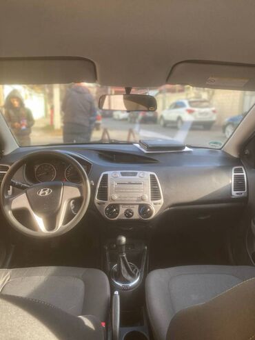 Hyundai: Hyundai i20: 1.3 l | 2010 il Hetçbek — 15