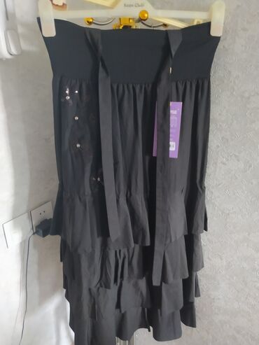 Ətəklər: Her ölcude maraqlı yübkalar. Şekillerde normal görünmeye bilər ancaq — 4