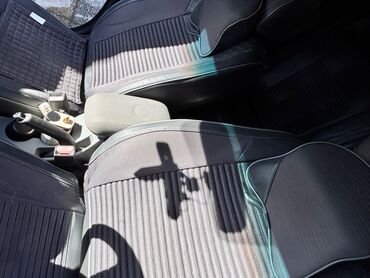 Hyundai: Hyundai Accent: 1.6 l | 2012 il Sedan — 12