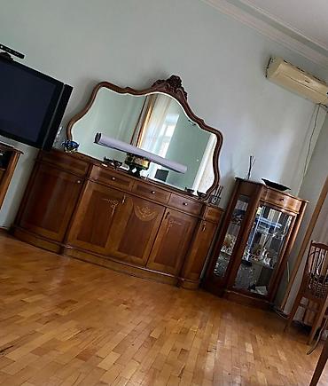 Mənzillər: İcarəyə verilir – 2 otaqlı mənzilin 1 otağı (köhnə tikili, 70 m²), 28 — 9