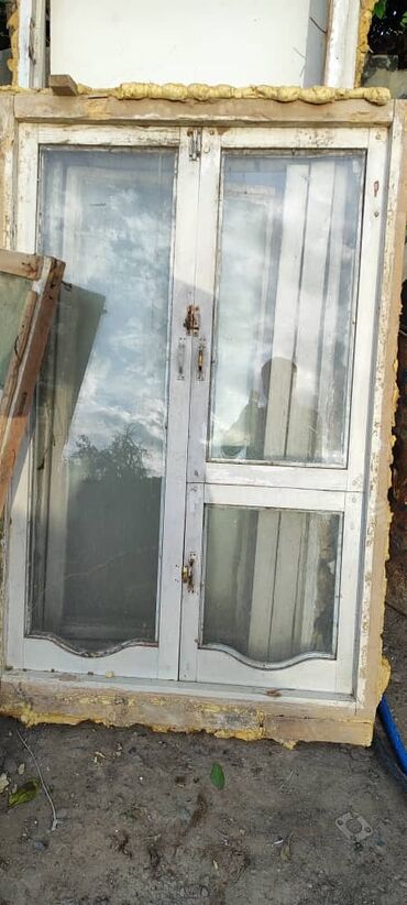 бу пластиковые окна: Деревянное окно, Б/у, 150 *100, Самовывоз