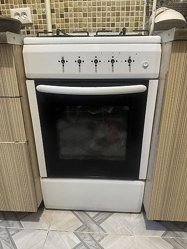 baking oven: Газовая плита с духовкой, классический белый цвет. Характеристики: - — 1