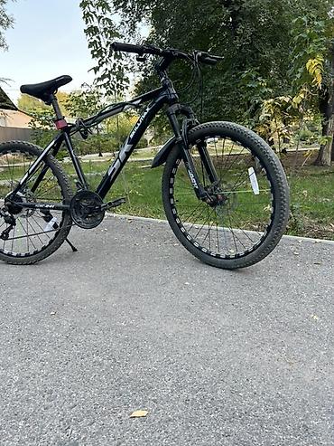 Горный велосипед SK Skillmax в черном цвете. Подходит для поездок по
