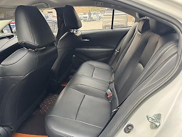 Toyota: Toyota Corolla: 2021 г., 1.8 л, Вариатор, Гибрид, Седан — 10