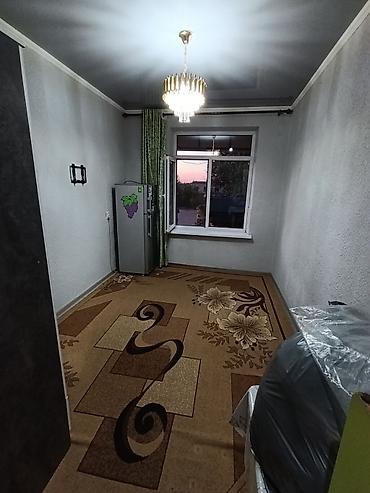 Сдаётся компактная студия с собственным санузлом и кухонной зоной