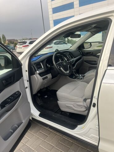 крутые машины: Toyota Highlander: 2019 г., Автомат, Кроссовер
