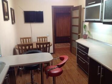 4х комнатную квартиру: 3 комнаты, 108 м², Элитка, 4 этаж, Евроремонт