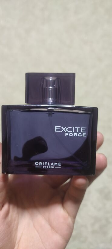 парфюмерия мужская: EXCITE FORCE оригинал 75ml
Пользовались 2-3 дня новый