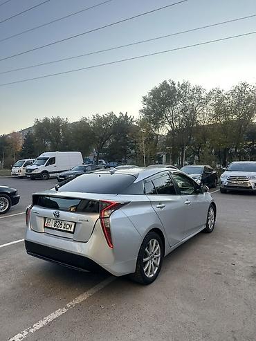 tayota sienna: Toyota Prius: 2017 г., 1.8 л, Вариатор, Гибрид, Хэтчбэк — 3
