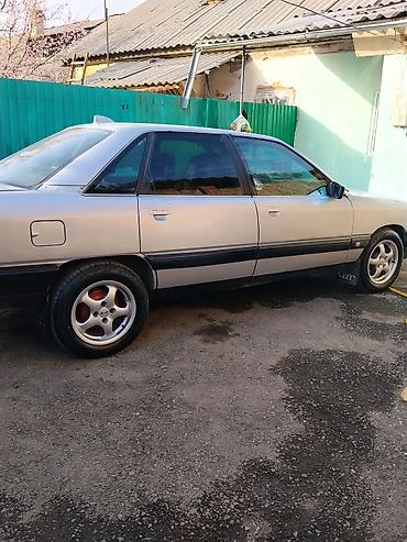 Audi: Audi 100: 1988 г., Седан — 6