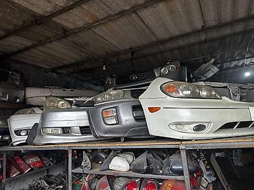 Бампер и комплектующие: Бампер Toyota, Оригинал — 1