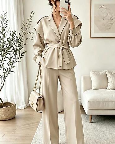 pull and bear belgrade: Komplet: 3.999 dinara
S M L Xl — 4