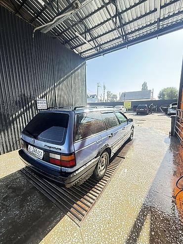 вариятка машина: Volkswagen Passat Variant: 1992 г., Универсал — 2