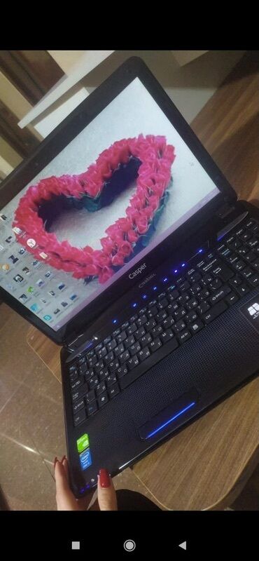 Настольные ПК и рабочие станции: Intel Core i3, 15.6 "
