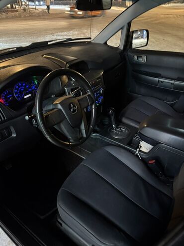 Mitsubishi: Mitsubishi Endeavor: 2004 г., 3.8 л, Автомат, Бензин, Кроссовер — 6