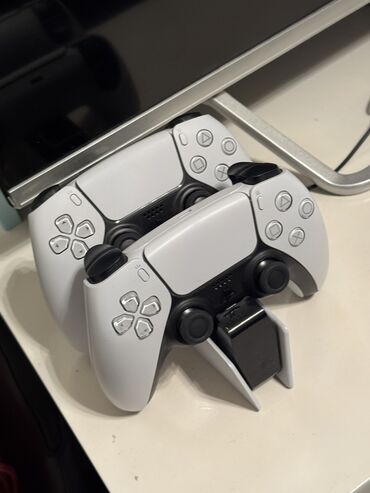 PS2 & PS1 (Sony PlayStation 2 & 1): PlayStation 5 + 2 Controller + Charging Station PlayStation 5 RU