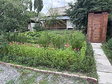 Продажа коттеджей и домов: Продается жилой дом в г Кара Балта в почтовом районе по ул Бородачева — 13