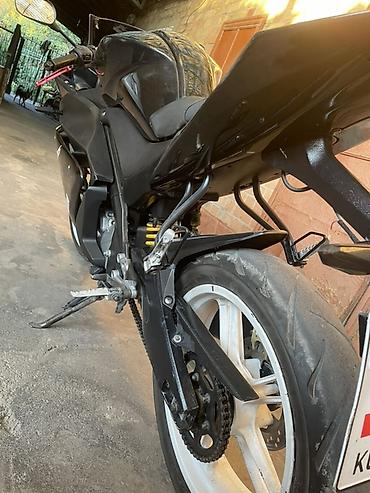 Мотоциклы: Спортивный мотоцикл Yamaha YZF‑R125 (R125), черный. Настоящий — 6