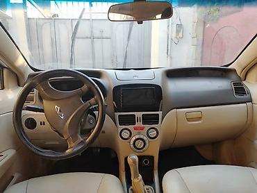 chery tiggo qiymeti: Ağ rəngli hatchback, 5 qapı, Azərbaycan nömrə nişanı 01-CV-167 — 4