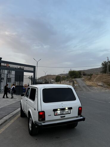 ВАЗ (ЛАДА): ВАЗ (ЛАДА) 4x4 Нива: 2008 г., 1.7 л, Механика, Бензин, Внедорожник — 6