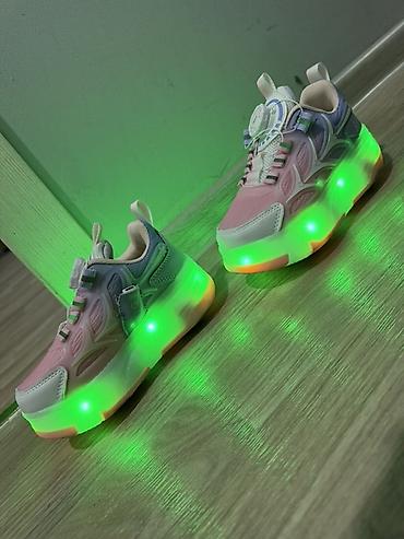 nike react: Детские кроссовки на колесиках с подсветкой подошвы 28 размер - — 3