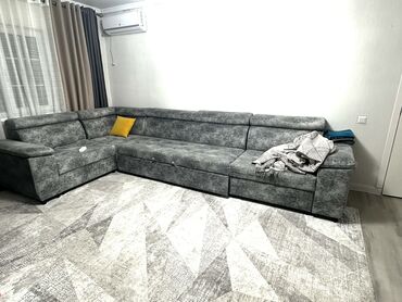 диван из поддонов: Угловой диван, цвет - Серый, Б/у